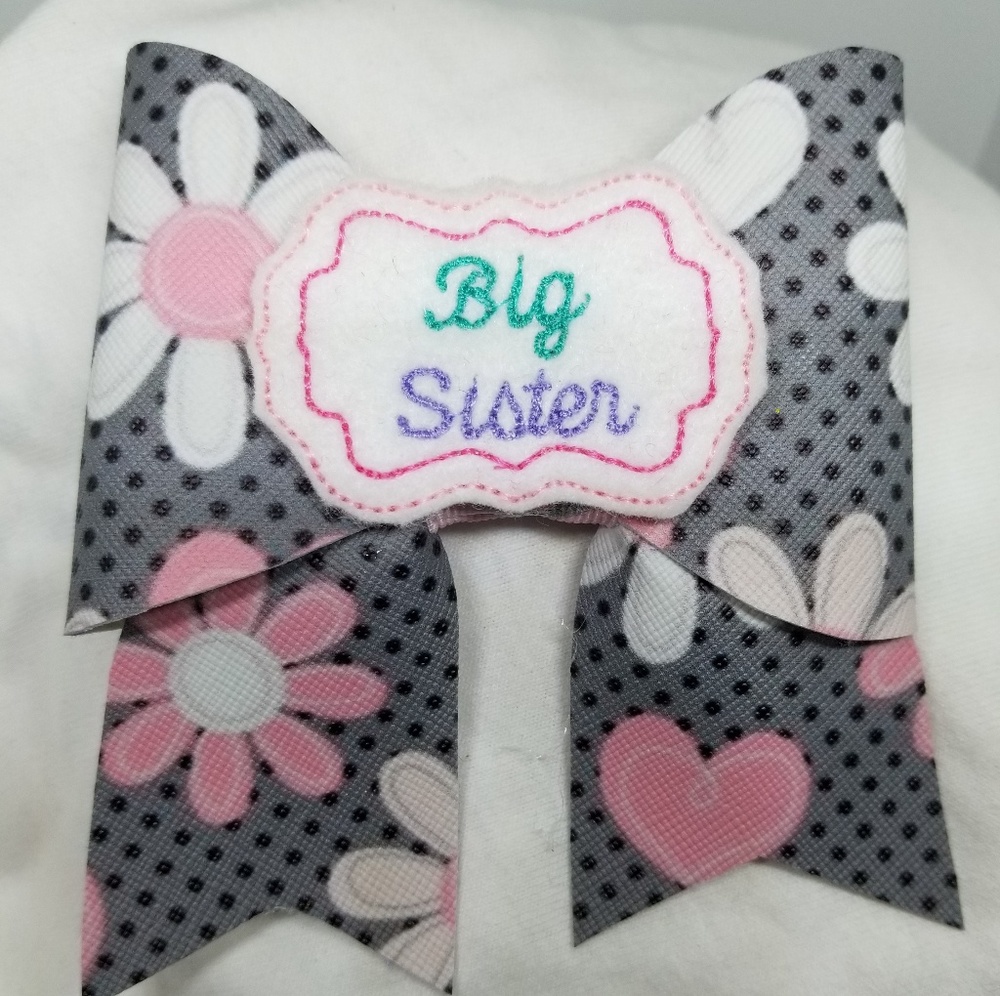 New handmade hairbow